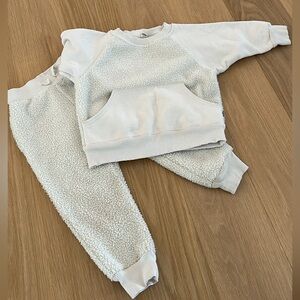 Goumi kids brand Sherpa set